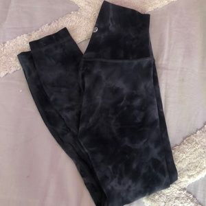 Selling lululemon leggings size 0 make offers need gone as soon as possible
